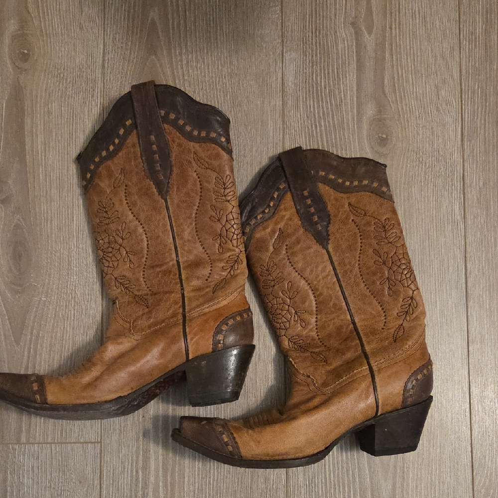 Corral Brown Heeled Boots with Western Stitching